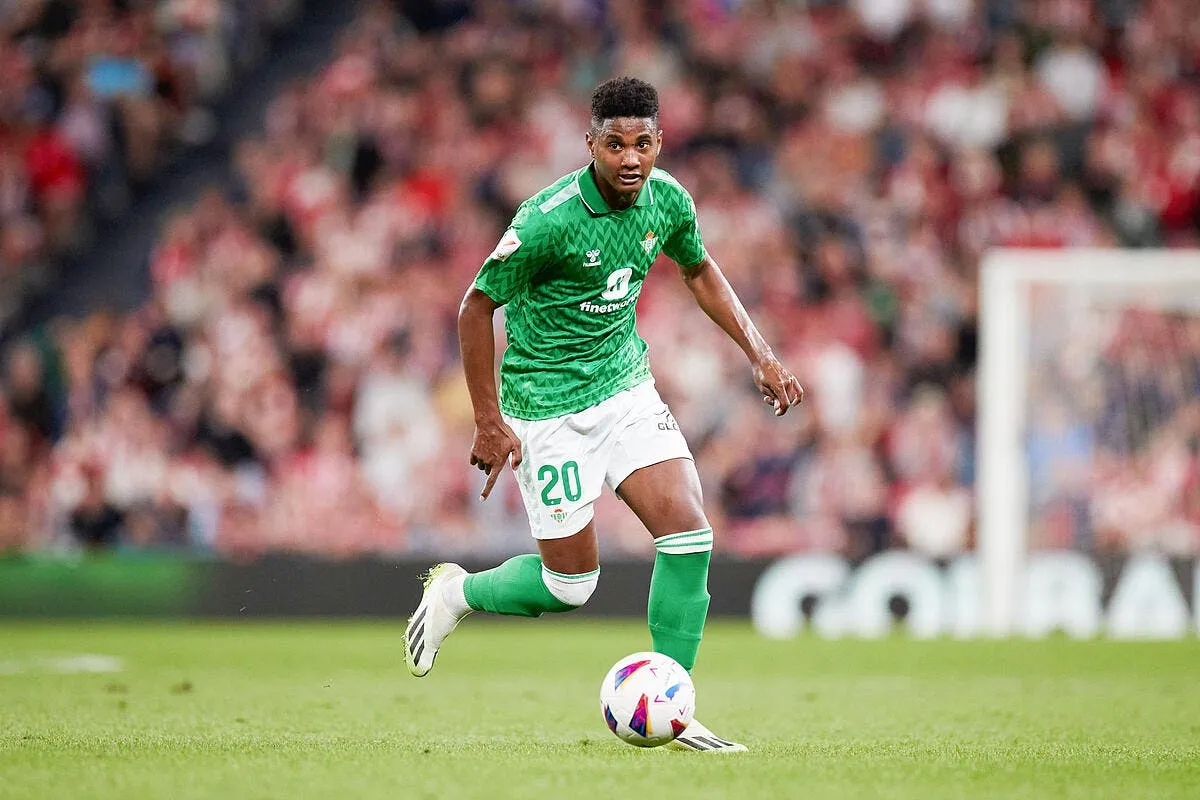 abner vinicius a l ol le betis veut un lyonnais en echange abner vinicius 375981