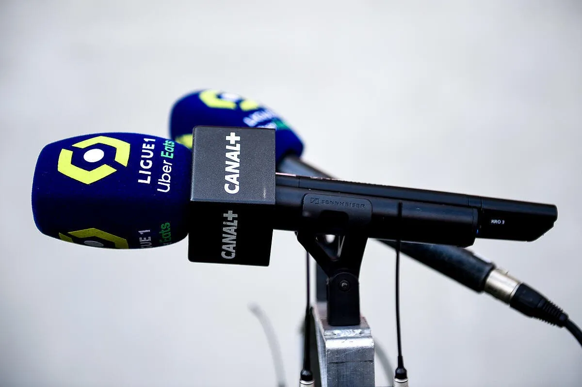 affaire pierre menes cinq journalistes vires par canal icon pfe3530 312971