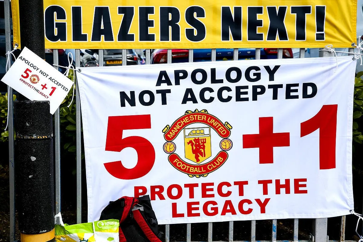 ang des policiers blesses man utd craint le pire icon 59533272 313175