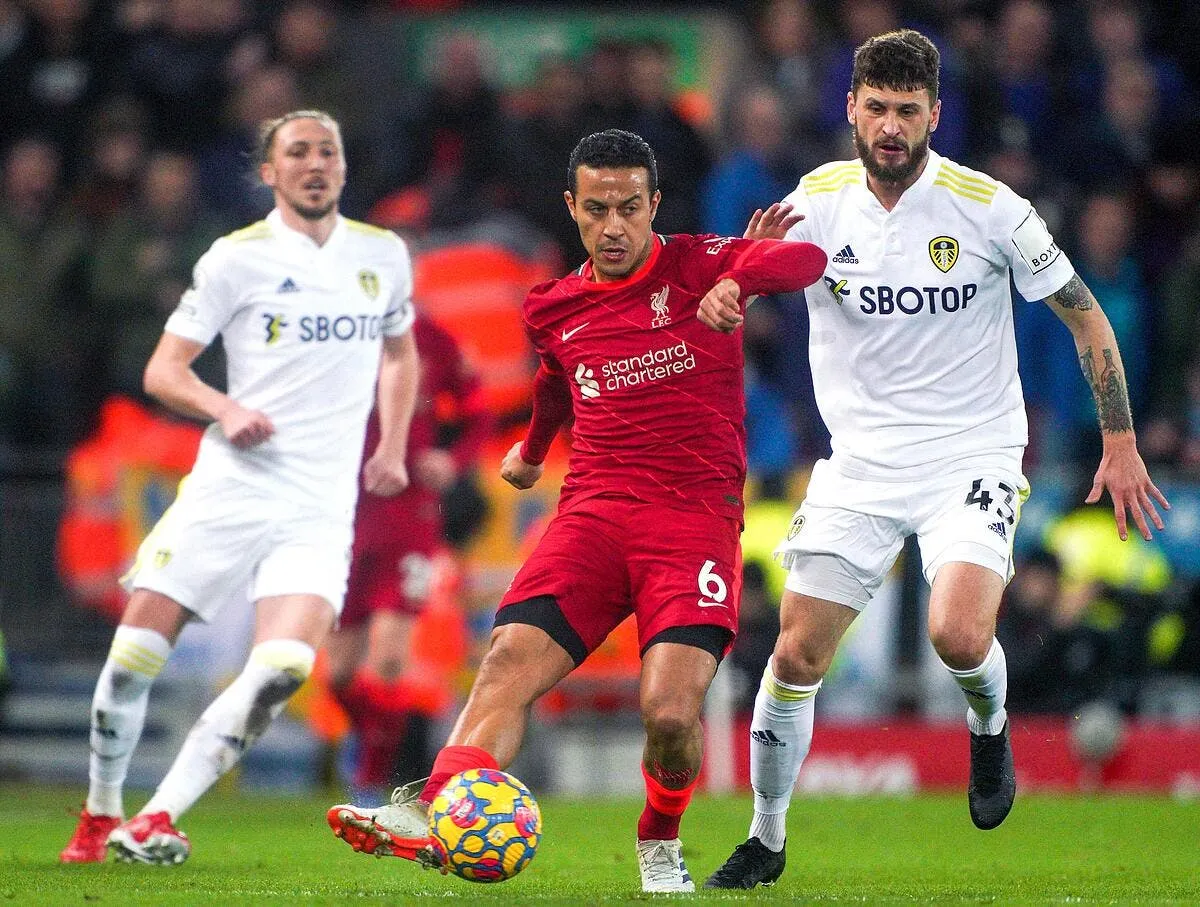 ang liverpool pulverise leeds sale soiree pour tottenham icon 65487507 335439