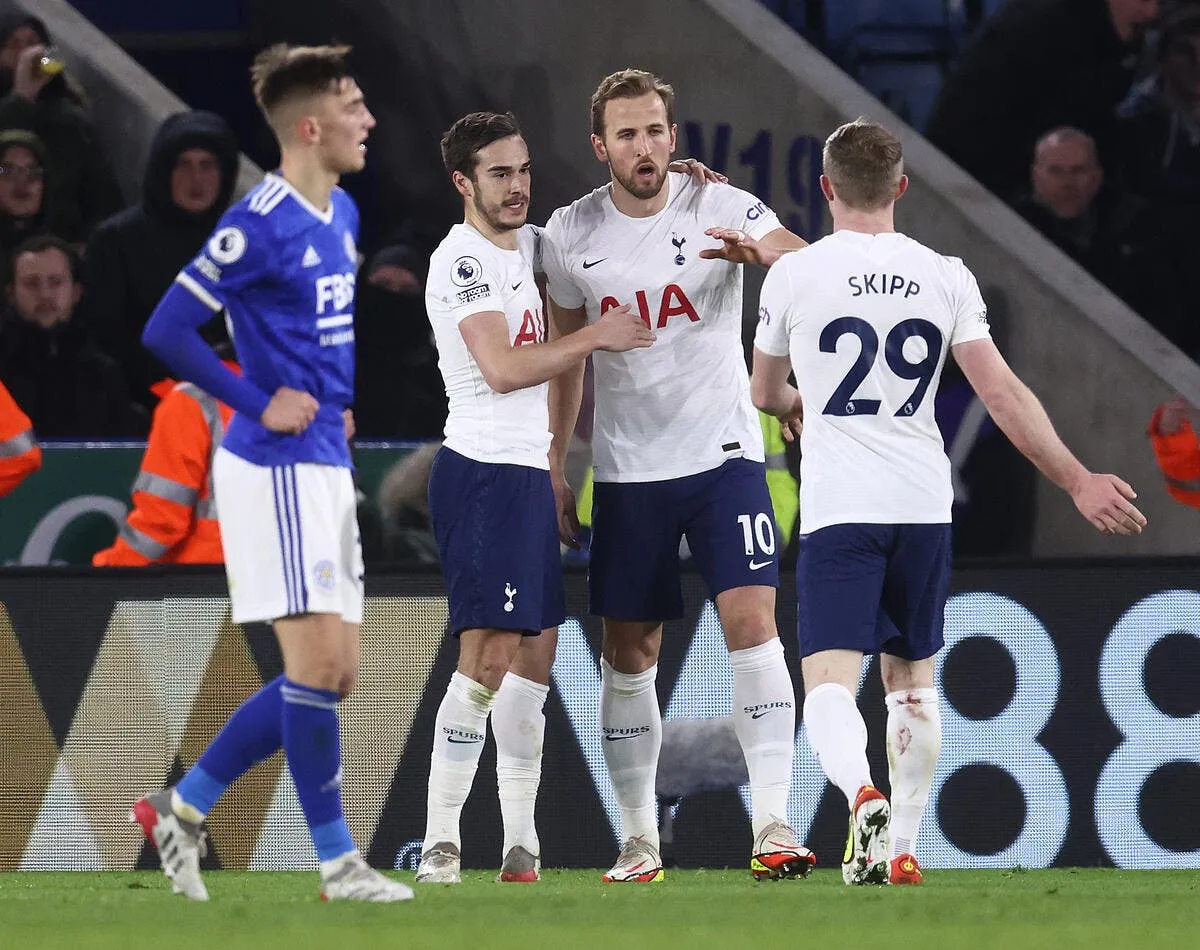 ang man utd frappe fort tottenham encore plus fort icon 022725 0042 332831