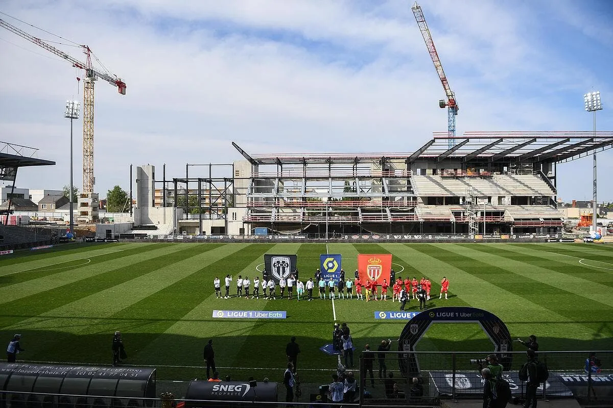 angers et le paris fc prives de mercato icon dib 250421 11 72 312927