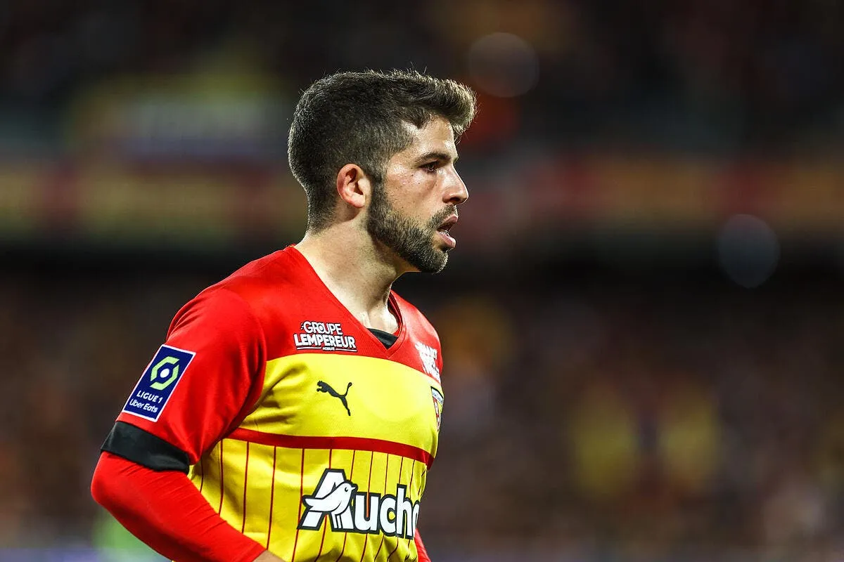 apres une longue attente lens connait son premier renfort cabot 1 375080