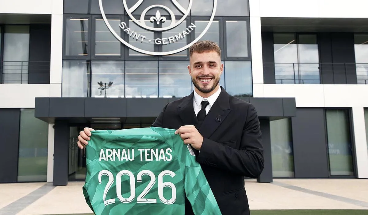 arnau tenas s engage au psg jusqu en 2026 psg 363442