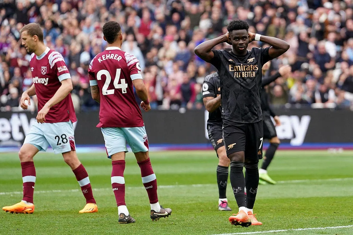 arsenal gache tout ses supporters deviennent fous saka 1 359354