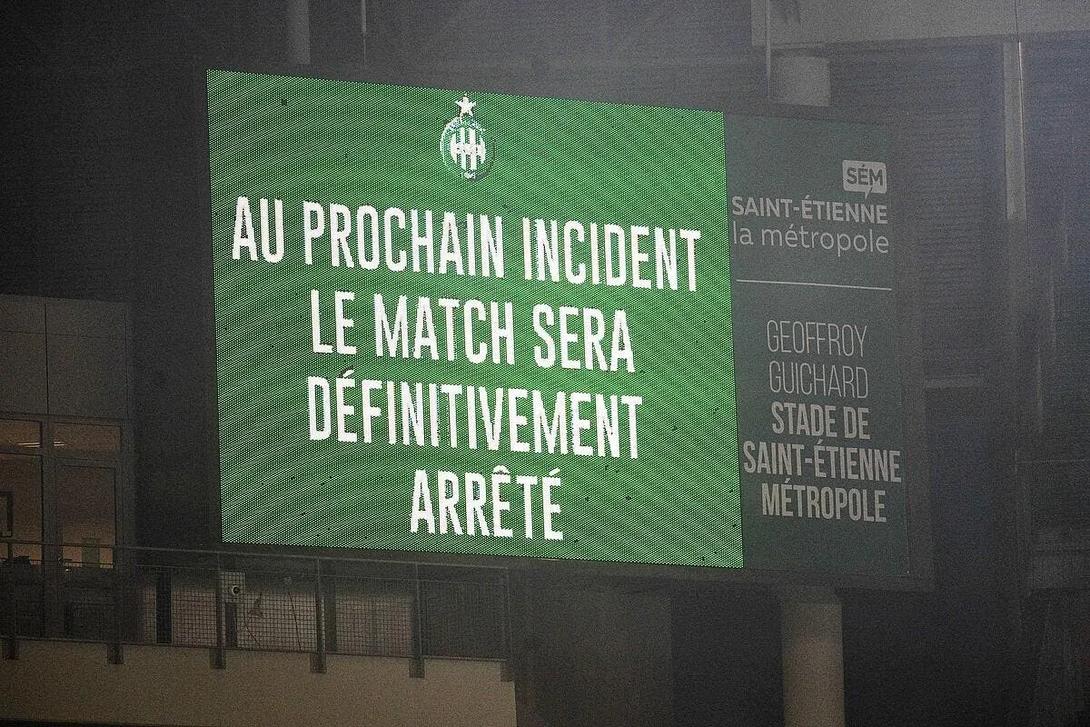 asse le kop sud ferme en cas de barrage a geoffroy guichard icon cas4577 341535