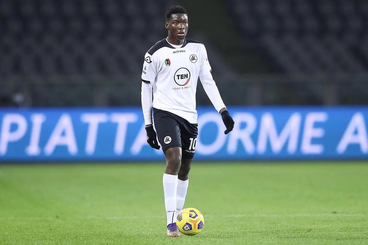 asse lucien agoume le bonheur est dans le pret icon spi 046 jm torino spezia 312491