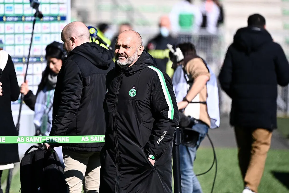 asse pascal dupraz veut faire un match dans le kop stephanois icon adim 050322 34 178 337011