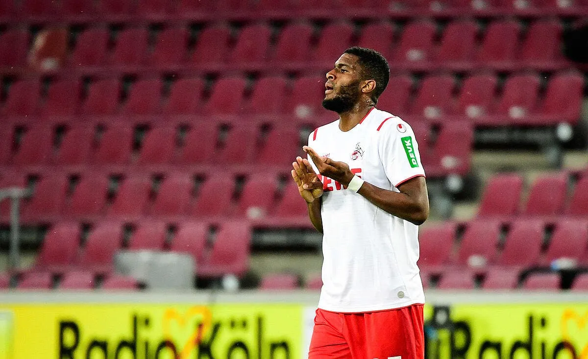 asse sainte tente anthony modeste dans le money time icon 200602 99 272898 dpai 305691