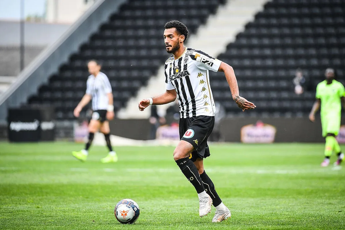 asse un angevin cible puel peut toujours rever fulgini 1 318129