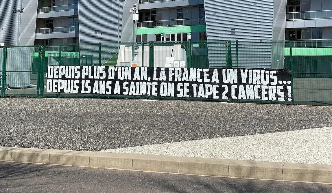 asse une banderole fait scandale ca va trop loin banderole 311231