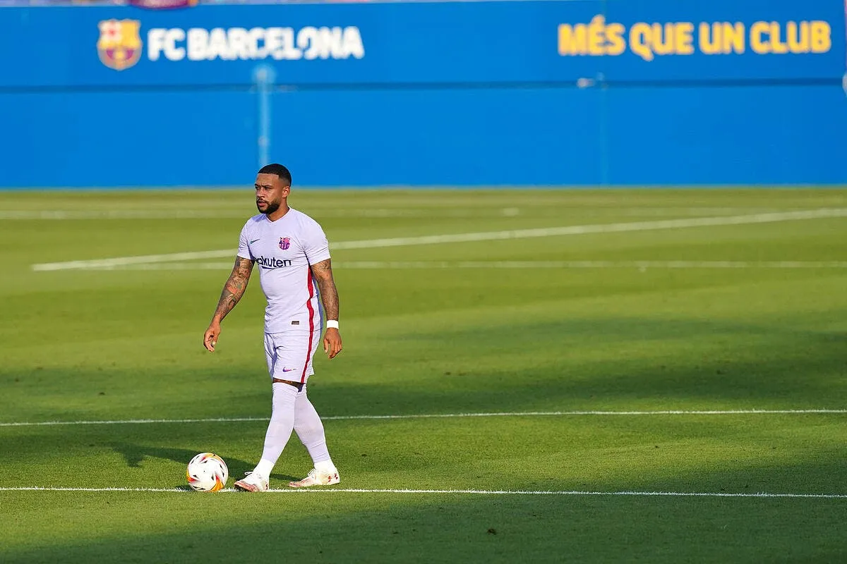 barca depay marque pour ses debuts icon ps 210724 017 319825