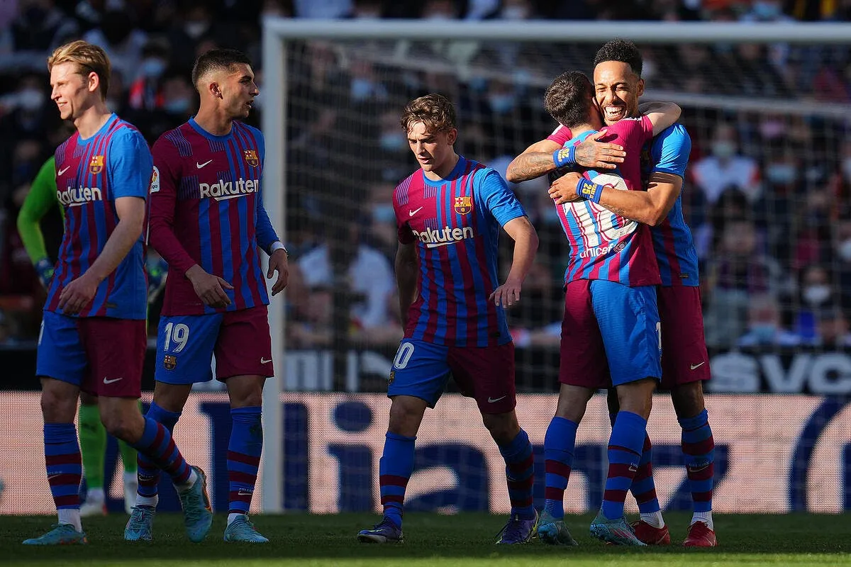 barca l europe aux pieds d aubameyang apres son triple historique icon ps 220220 534 335271