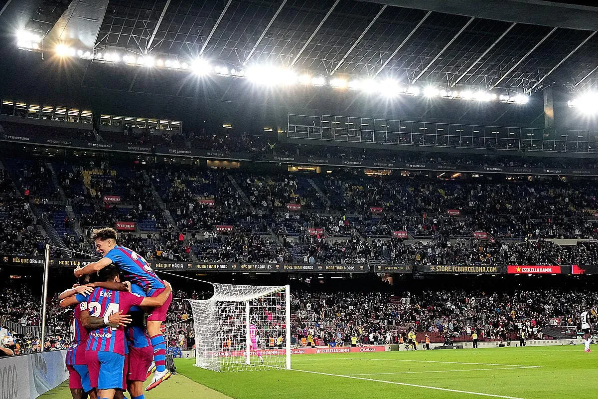 barcelone sans lionel messi le camp nou a moitie vide icon ps 211017 066 326053