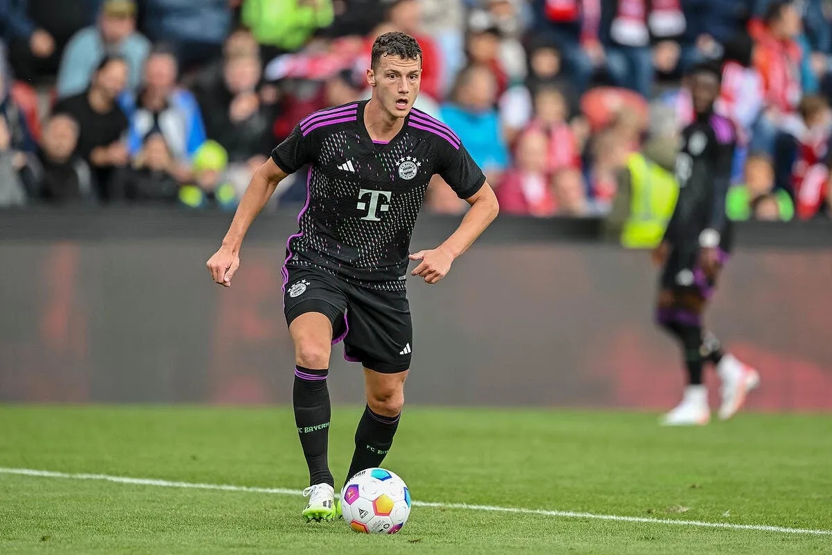 benjamin pavard le bayern gifle man united icon 541 fcbasmv20230807 163 364048