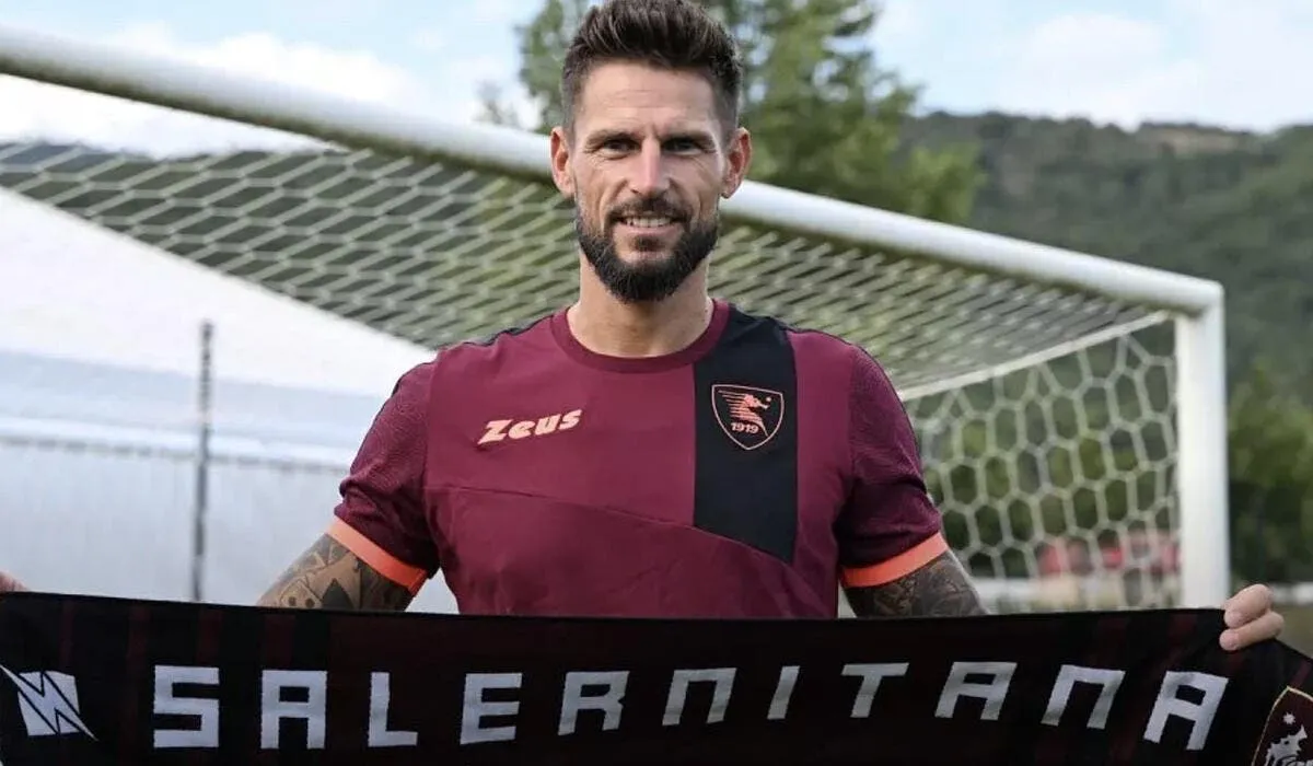 benoit costil s engage en serie a salerne 363487