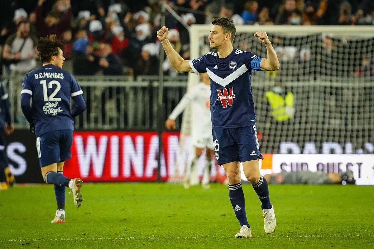 bordeaux koscielny quitte la gironde avec un tres gros cheque icon 211222p17713 333625