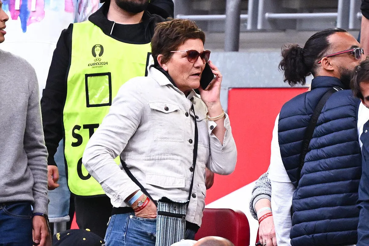 ca negocie dans son dos veronique rabiot pique une colere veronique rabiot 1 379269