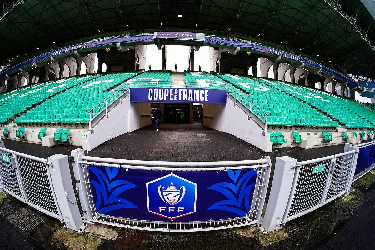 cdf recevoir le psg a geoffroy guichard le reve d espaly iconsport 247774 0003 385784