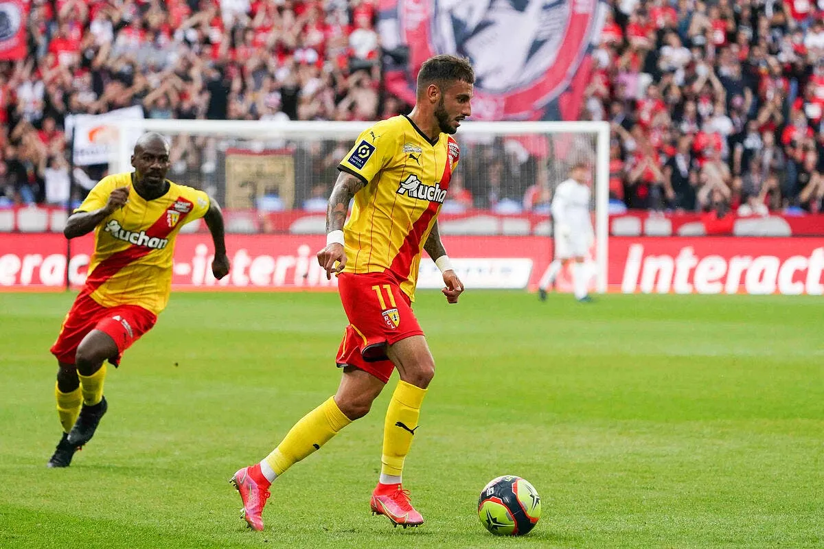 clauss et fofana a lyon le mercato est lance icon edy09843 337397