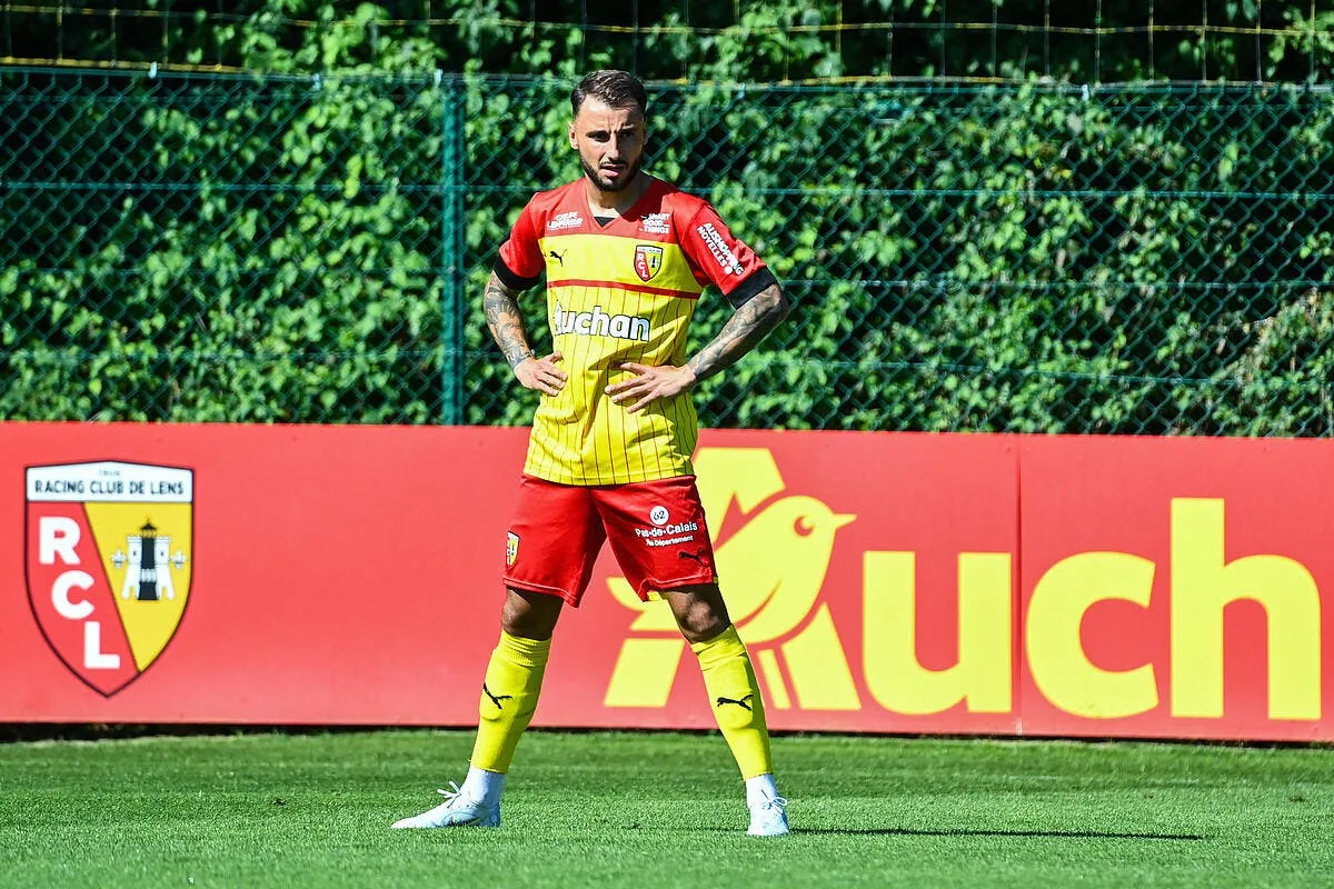 clauss oblige d eteindre une polemique des son arrivee a l om icon dib 080722 11 86 346069