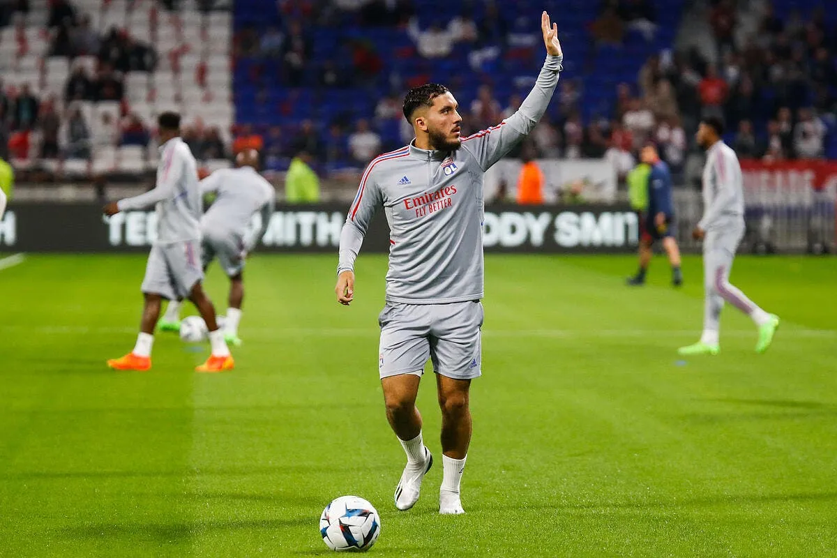 coup de chaud a l ol peter bosz en sueur icon 25i7629 351315