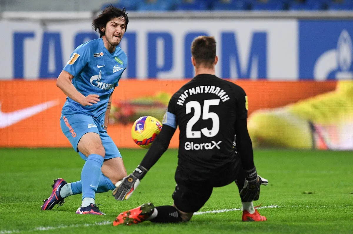 coup de theatre a l ol sardar azmoun retenu en russie icon 005571 0091 330205