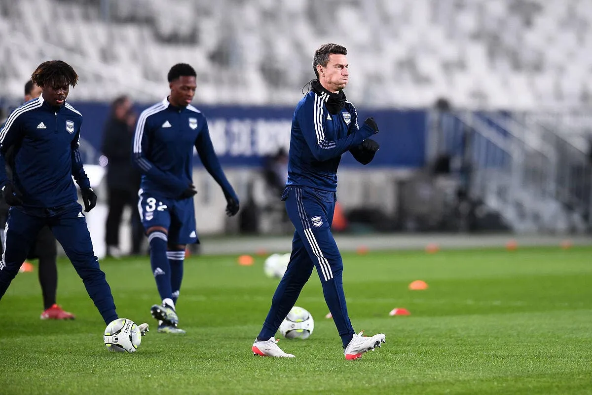 coupet koscielny lair vent de folie a bordeaux icon 019148 1019 332193