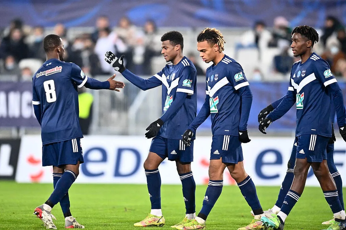 covid 19 bordeaux lille premier match reporte icon dim 2326 330797