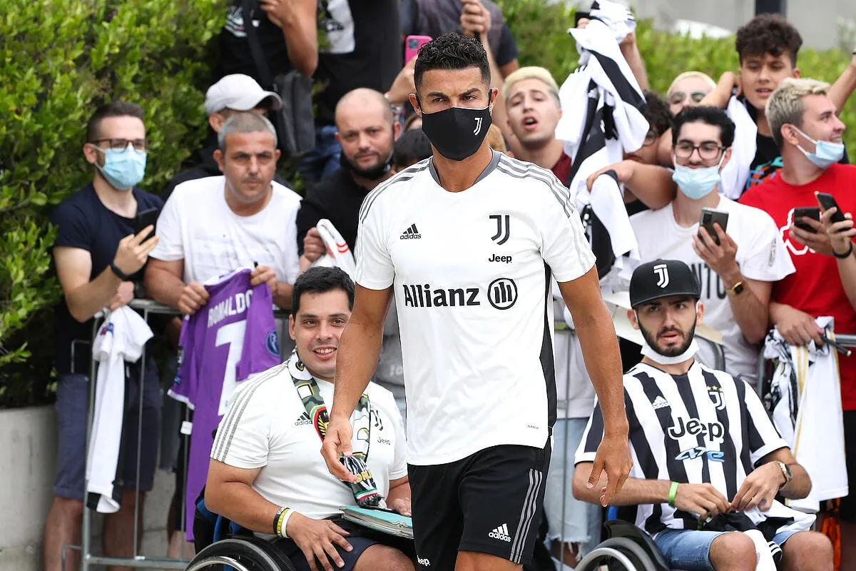 cristiano ronaldo cet incroyable offre attendue par cr7 icon spi 020 jm juve medicals 320507