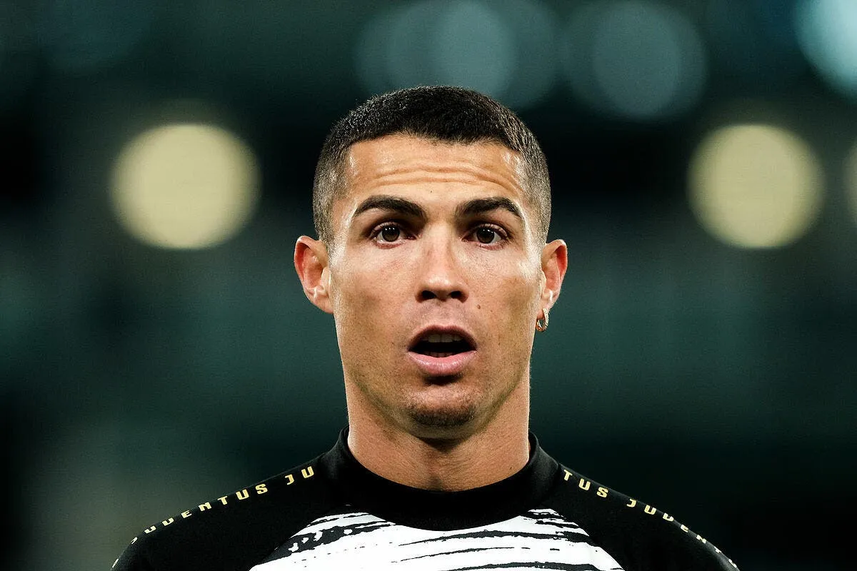 cristiano ronaldo est a turin la juventus retient son souffle icon sipausa 31505766 319921