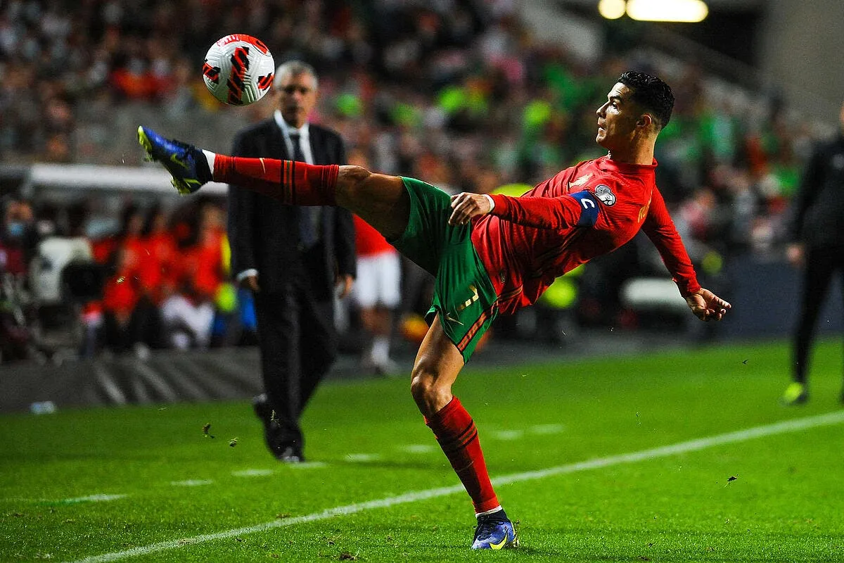 cristiano ronaldo furieux le portugal a ete vole icon ci sports 20211114 42157038 328097