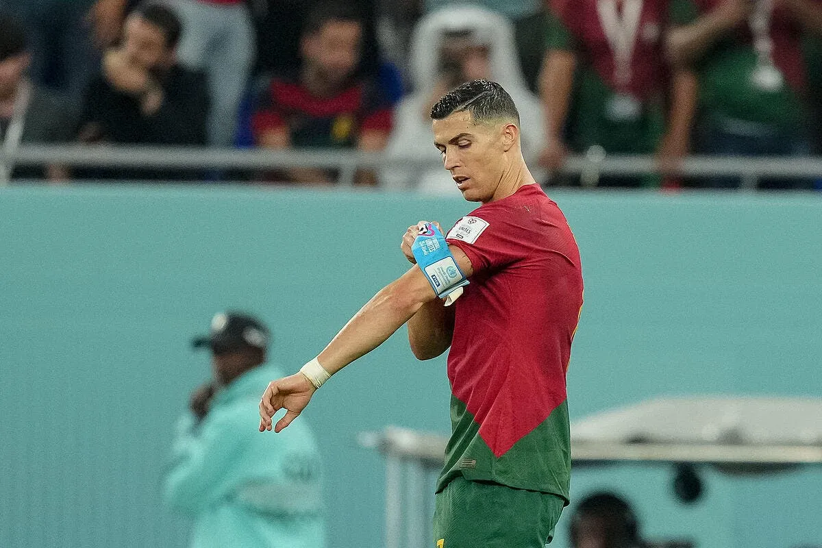 cristiano ronaldo sans club l ol et blanc affliges icon 567 prtgha 20221124 r 4540 353947