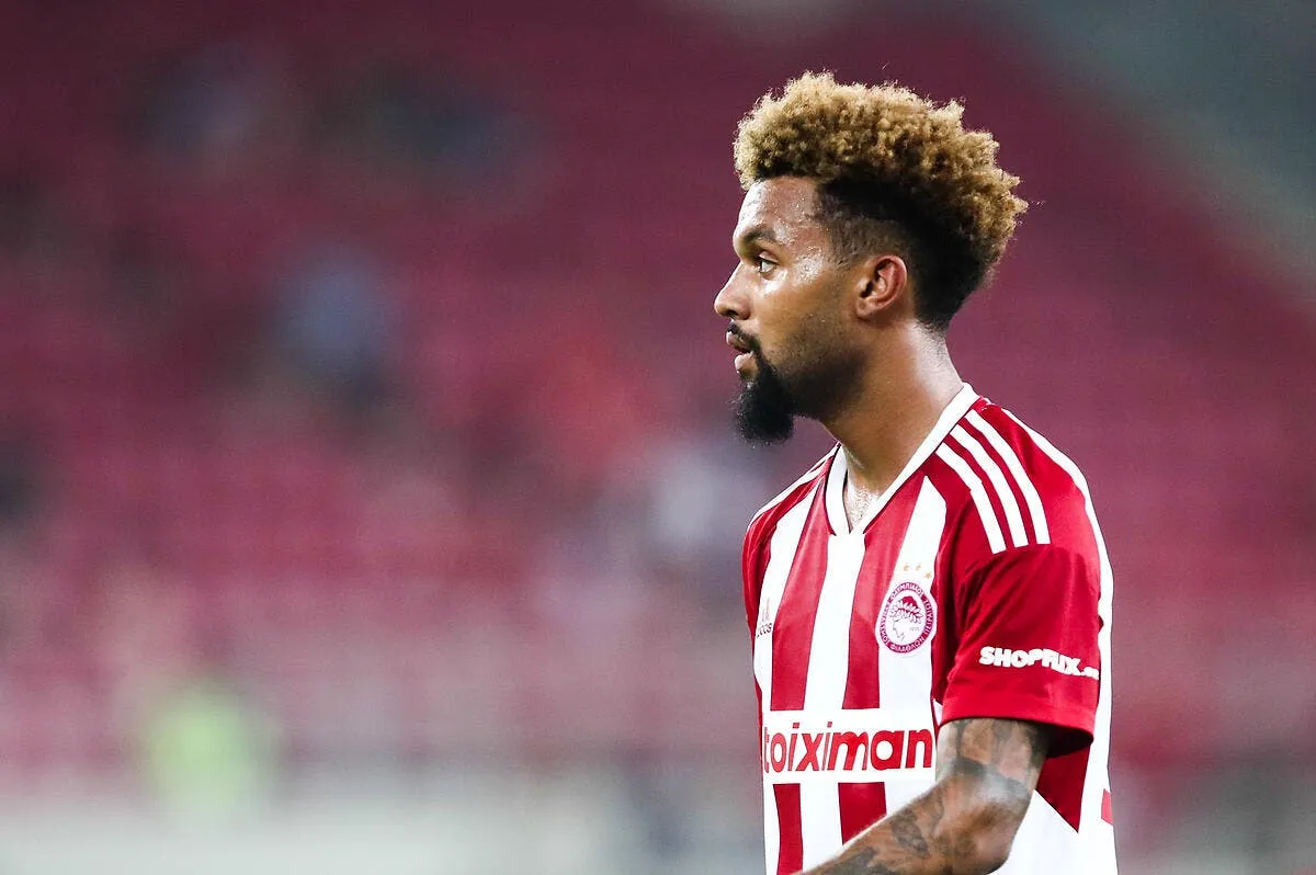 de la fuente de retour l om lui ferme la porte de la fuente 1 353786