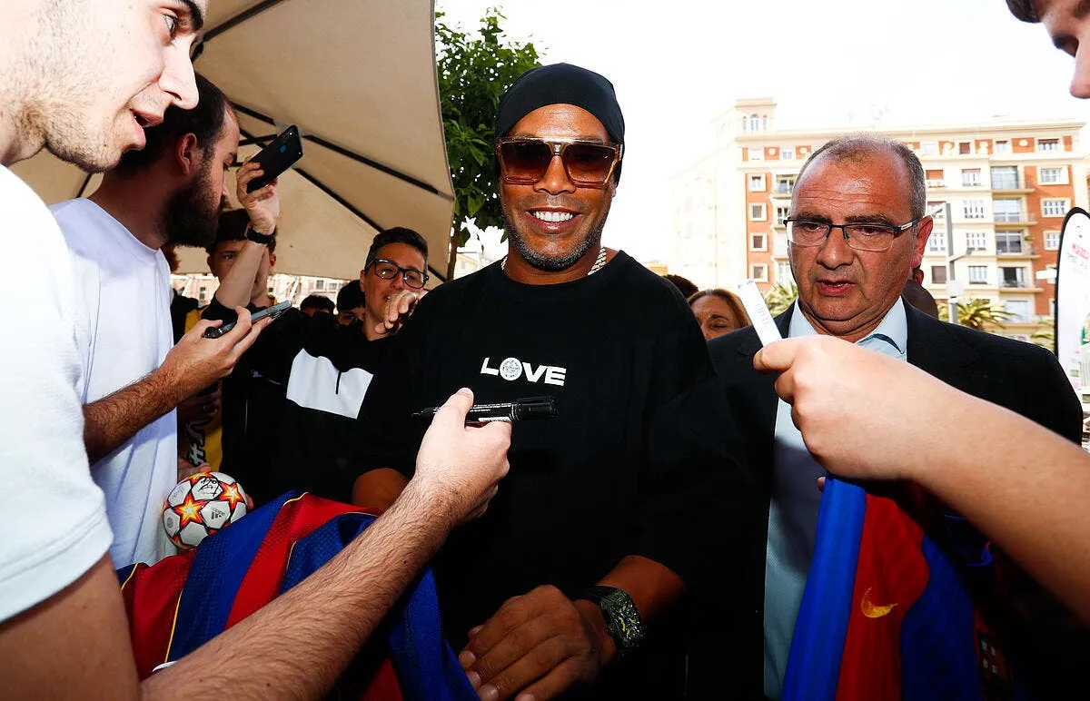 debuts mitiges le barca cache le fils de ronaldinho ronaldinho 6 368133