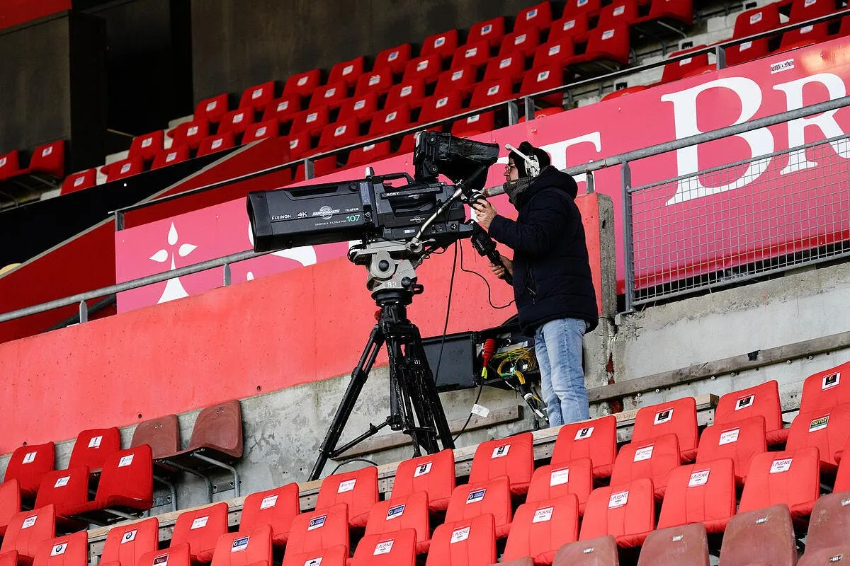 droits tv accord fin juin canal est dans le coup iconsport 210358 0231 376864