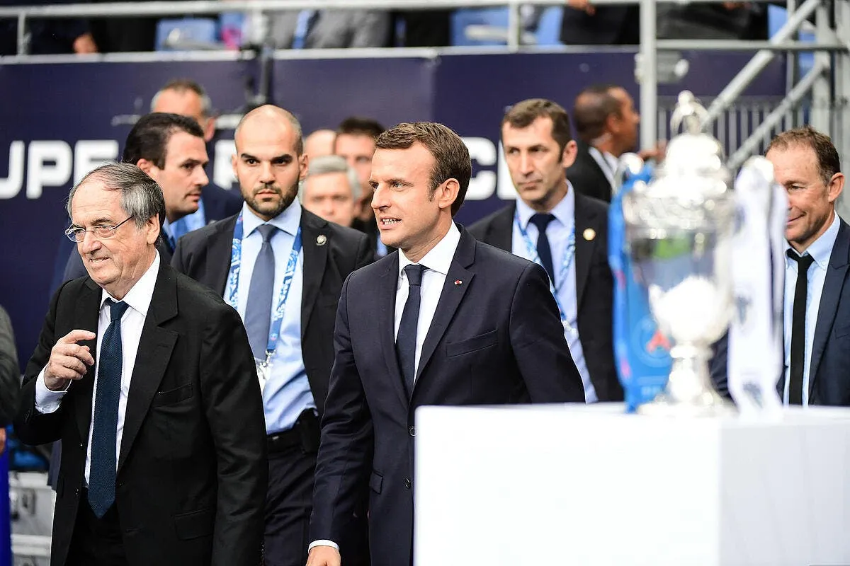 droits tv le clan macron accuse canal icon win 270517 01 6682 304123