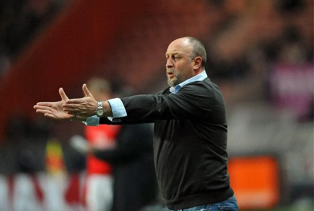 dumas baisse d un ton avec avec les supporters caennais 67511 15786