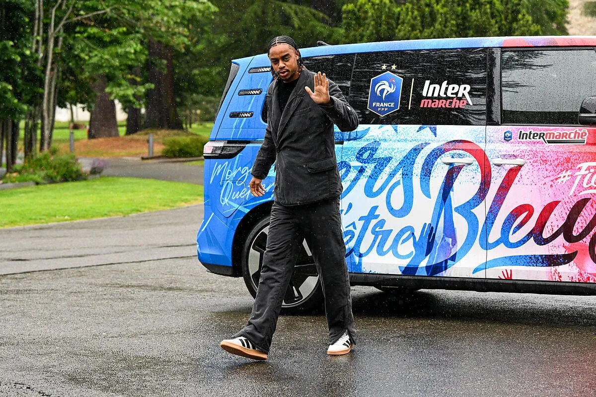 edf barcola fait comme chez lui deschamps est deja bluffe barcola 12 376527