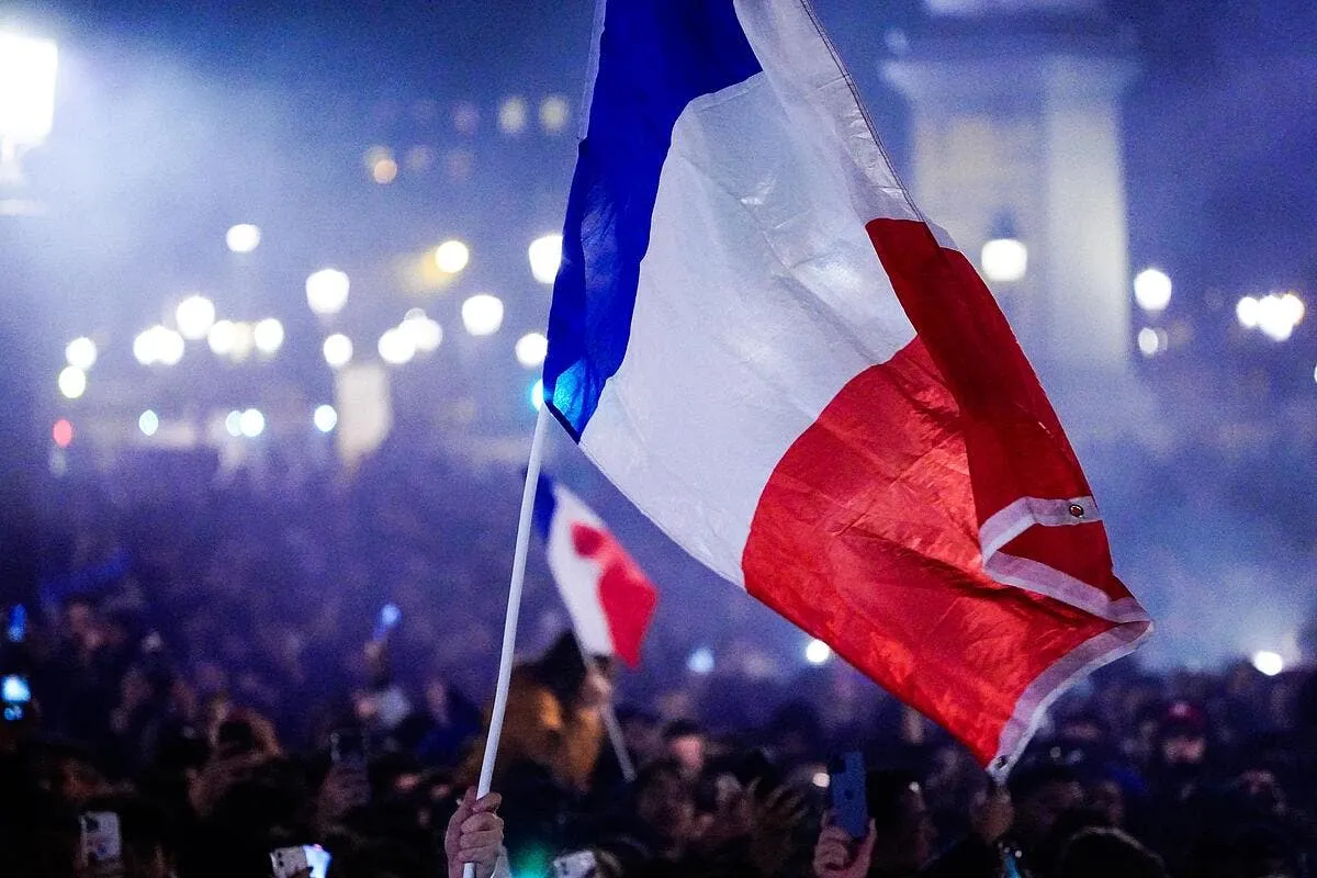 edf les bleus acclames macron abuse et tape l incruste icon ruh8141 354854