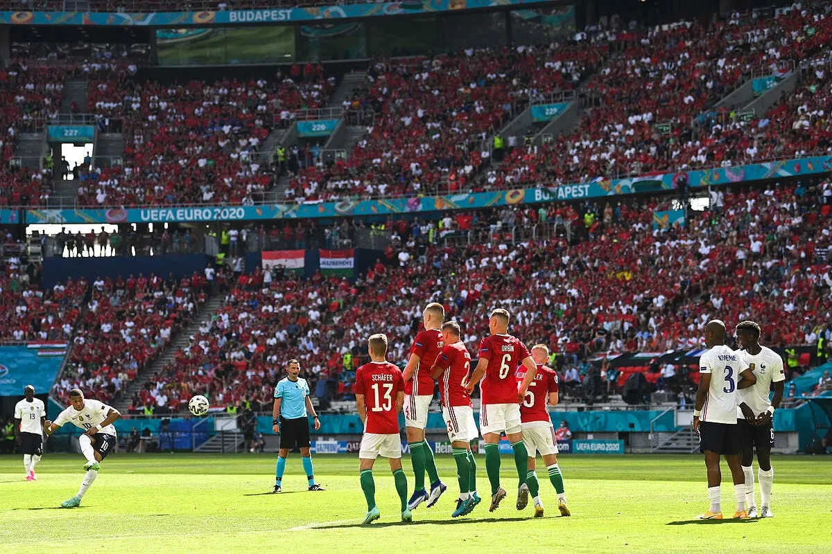 edf mbappe tire les coup francs un scandale icon 210619 99 60904 dpai 317575