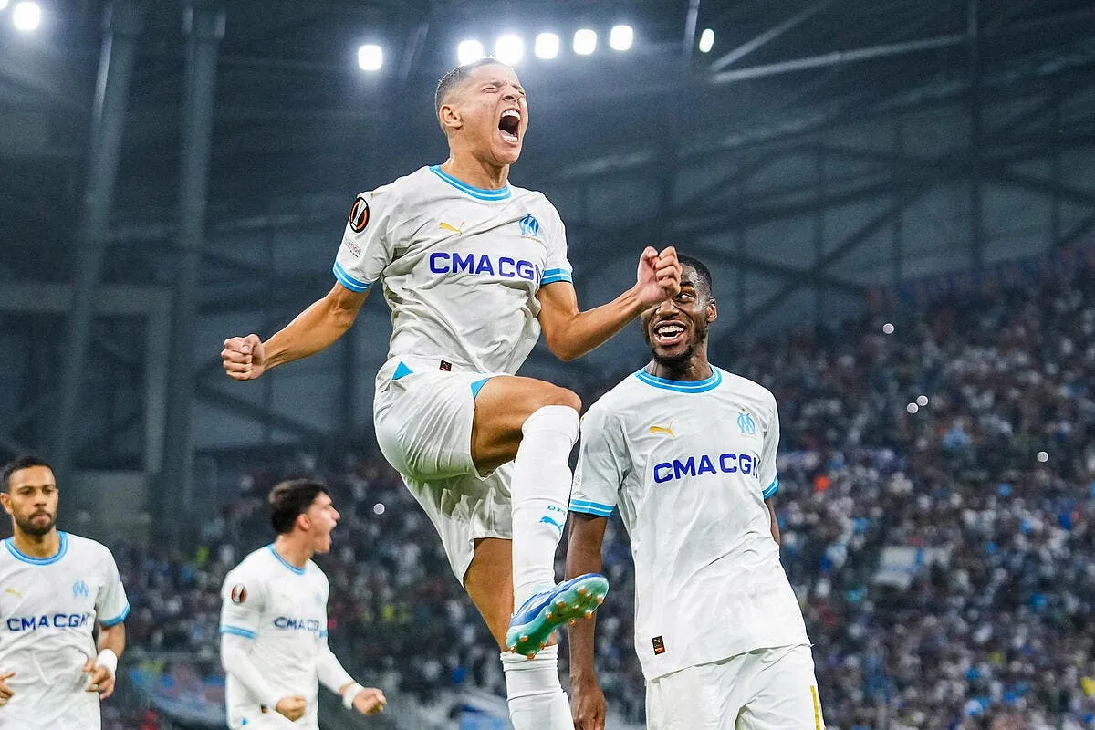 el l om corrige l aek et prend la tete icon dsc7840 2 367178