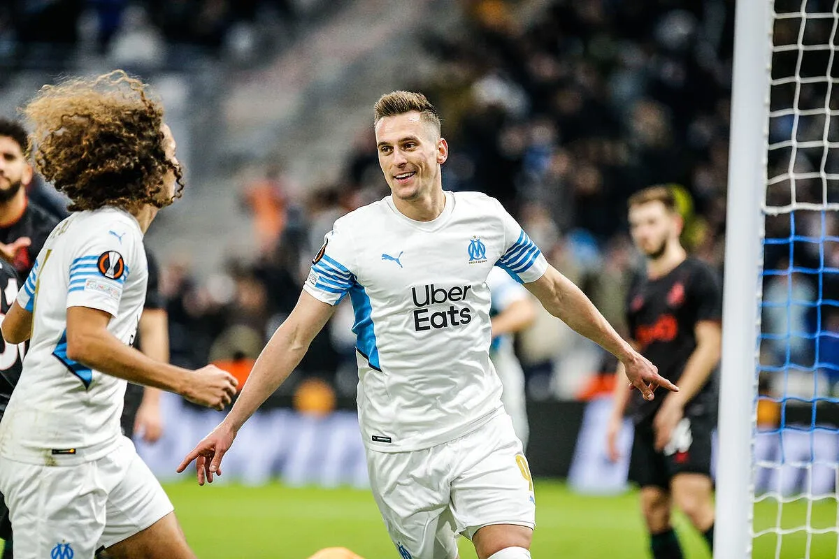 el milik offre un ticket pour la conference league a l om icon d1r8870 329917