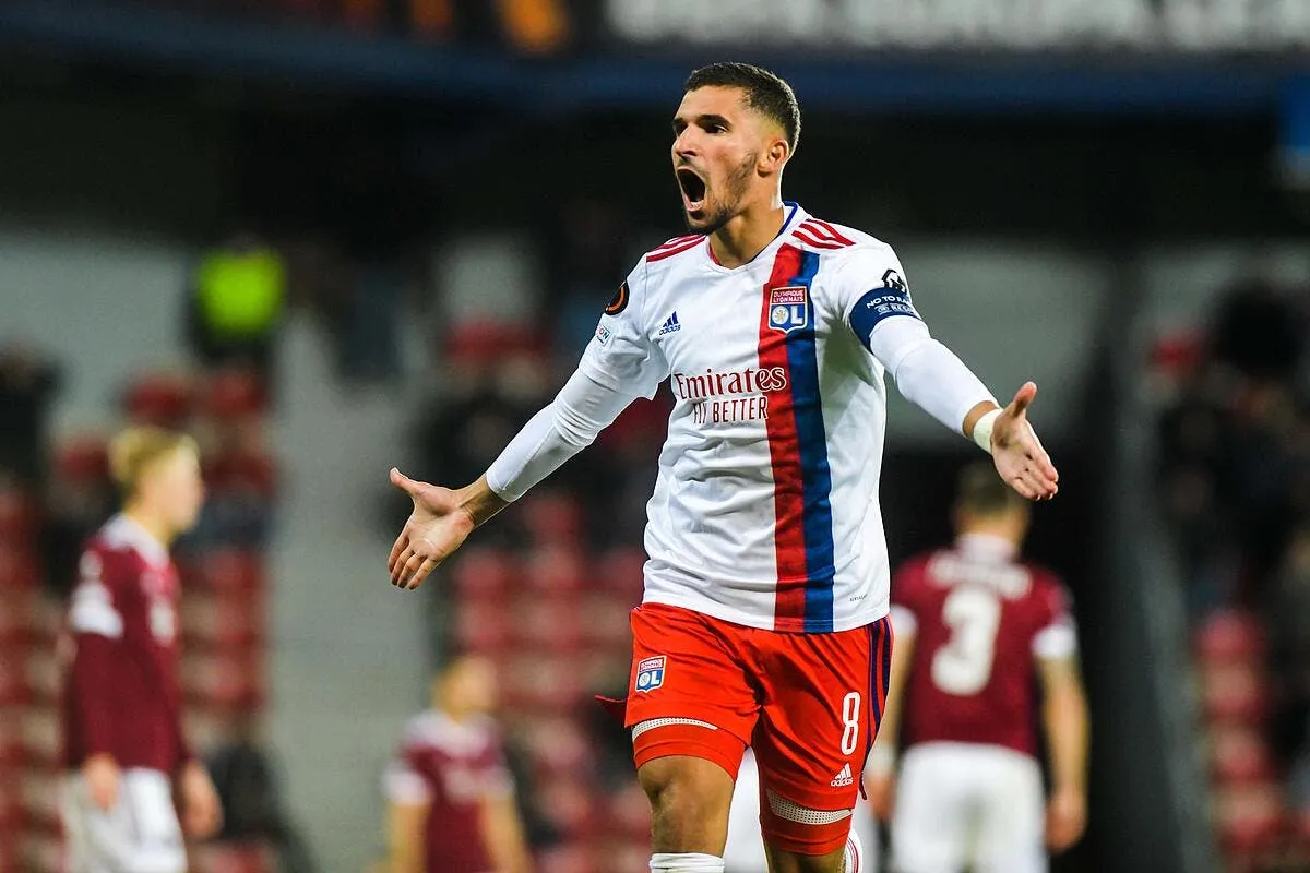 el toko ekambi offre une incroyable remontada a l ol icon 211021jac049 326343