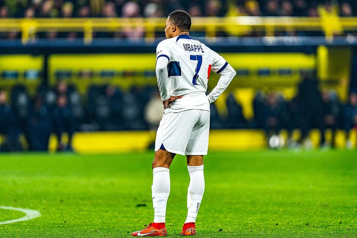 elise lucet accoste kylian mbappe c est pour la bonne cause icon 438621883 369302