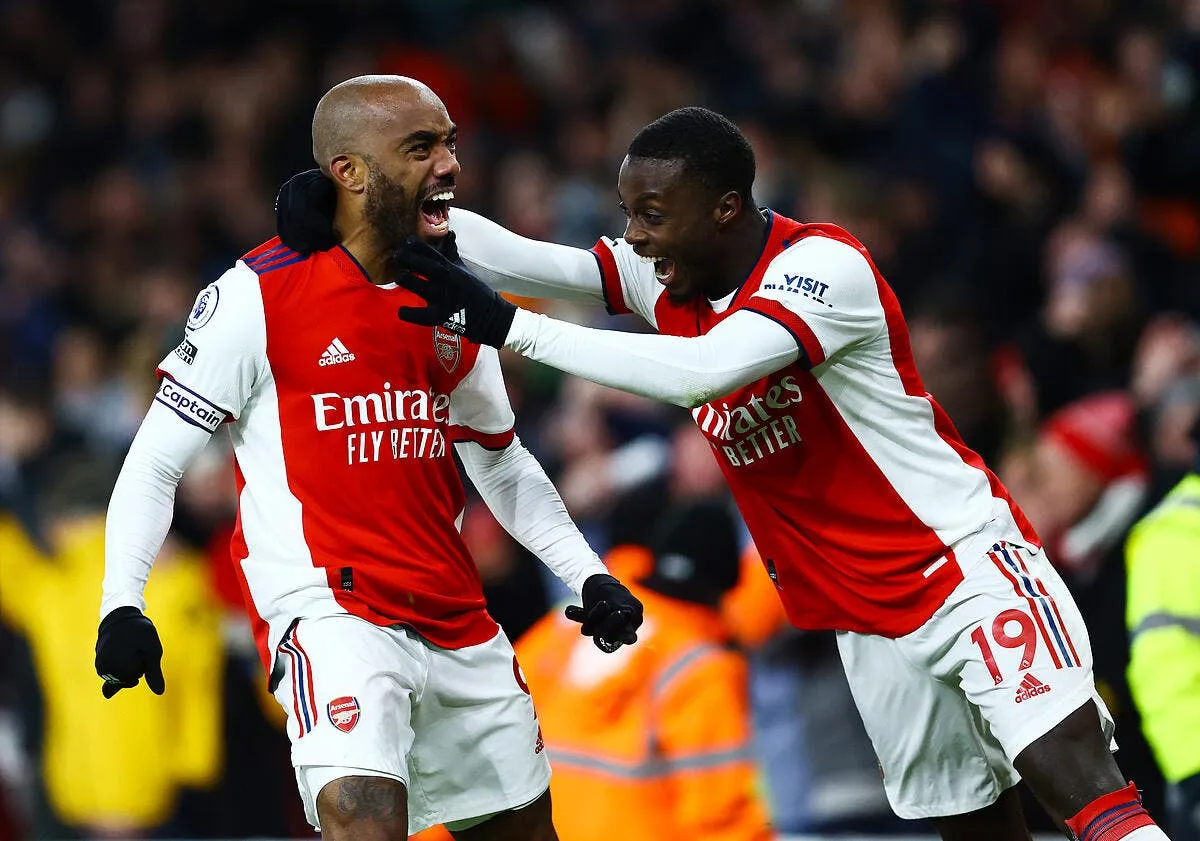 en route pour l ol lacazette quitte officiellement arsenal lacazette 61 342651