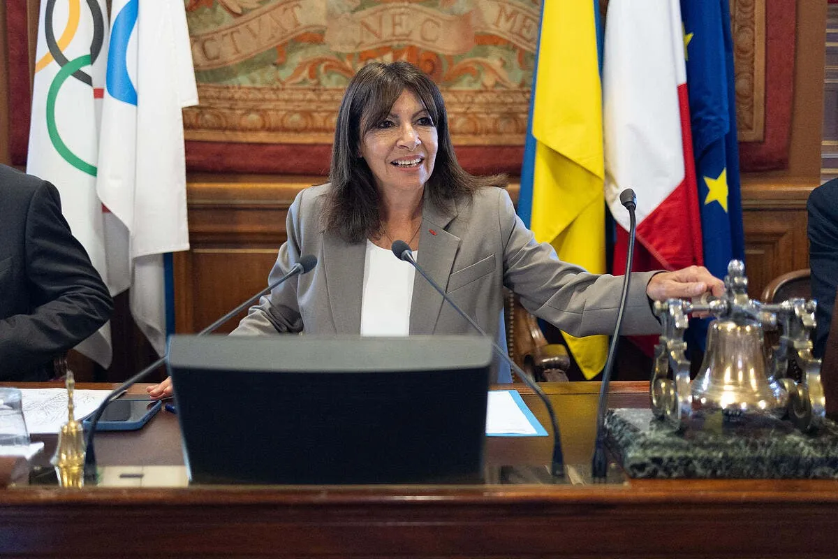 ennemie du psg anne hidalgo prend une gifle hilarante hidalgo 1 382344