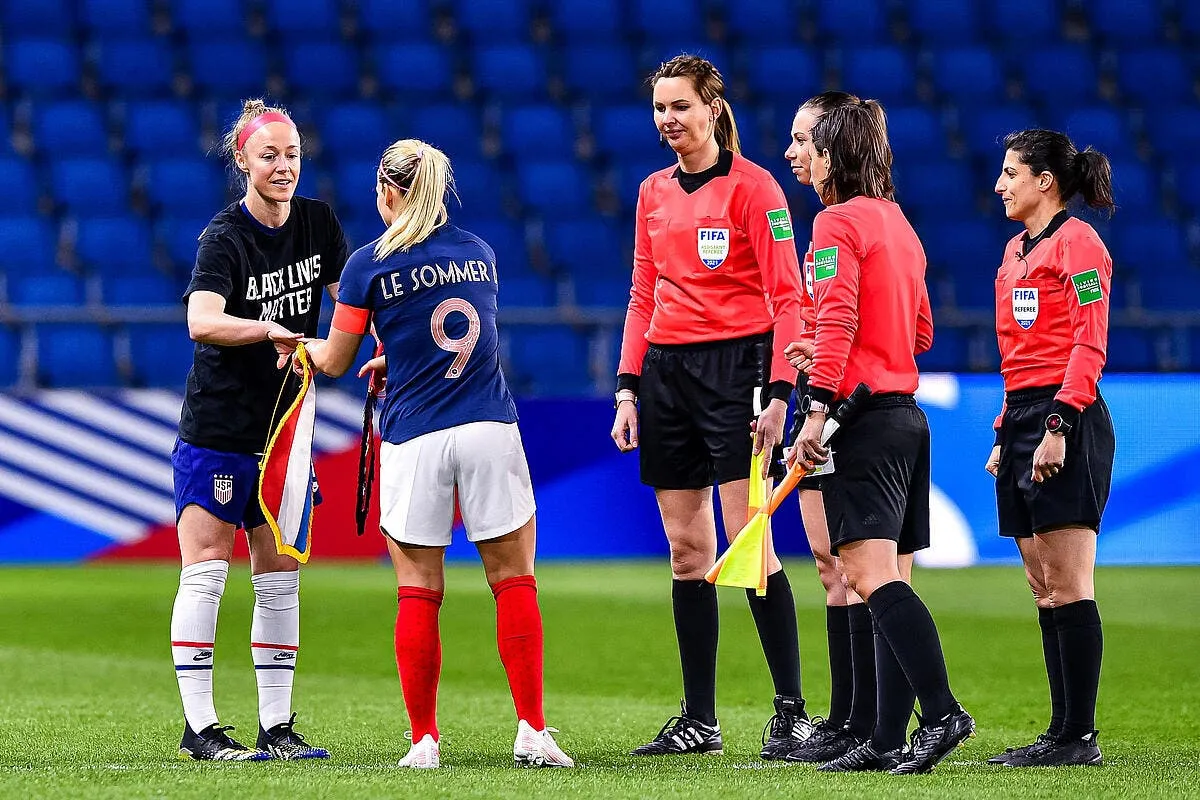 eric zemmour et le football feminin gros malaise en direct icon bap 130421 93 133 333983