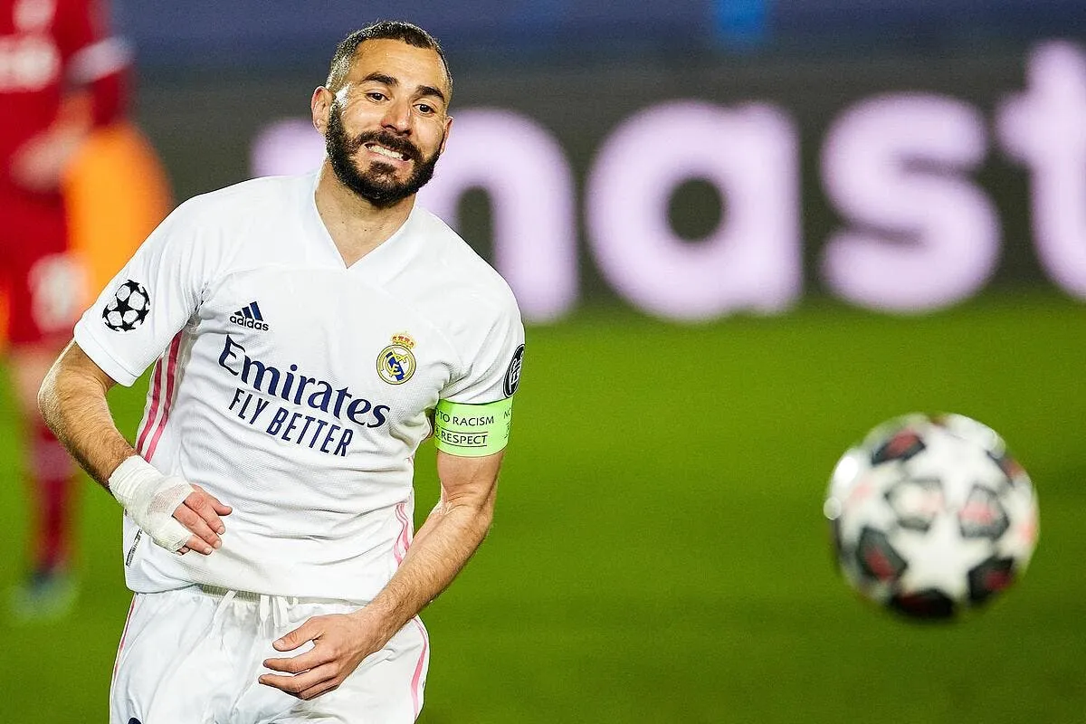esp benzema ne marque pas il est quand meme enorme icon ra 210406 061 311005
