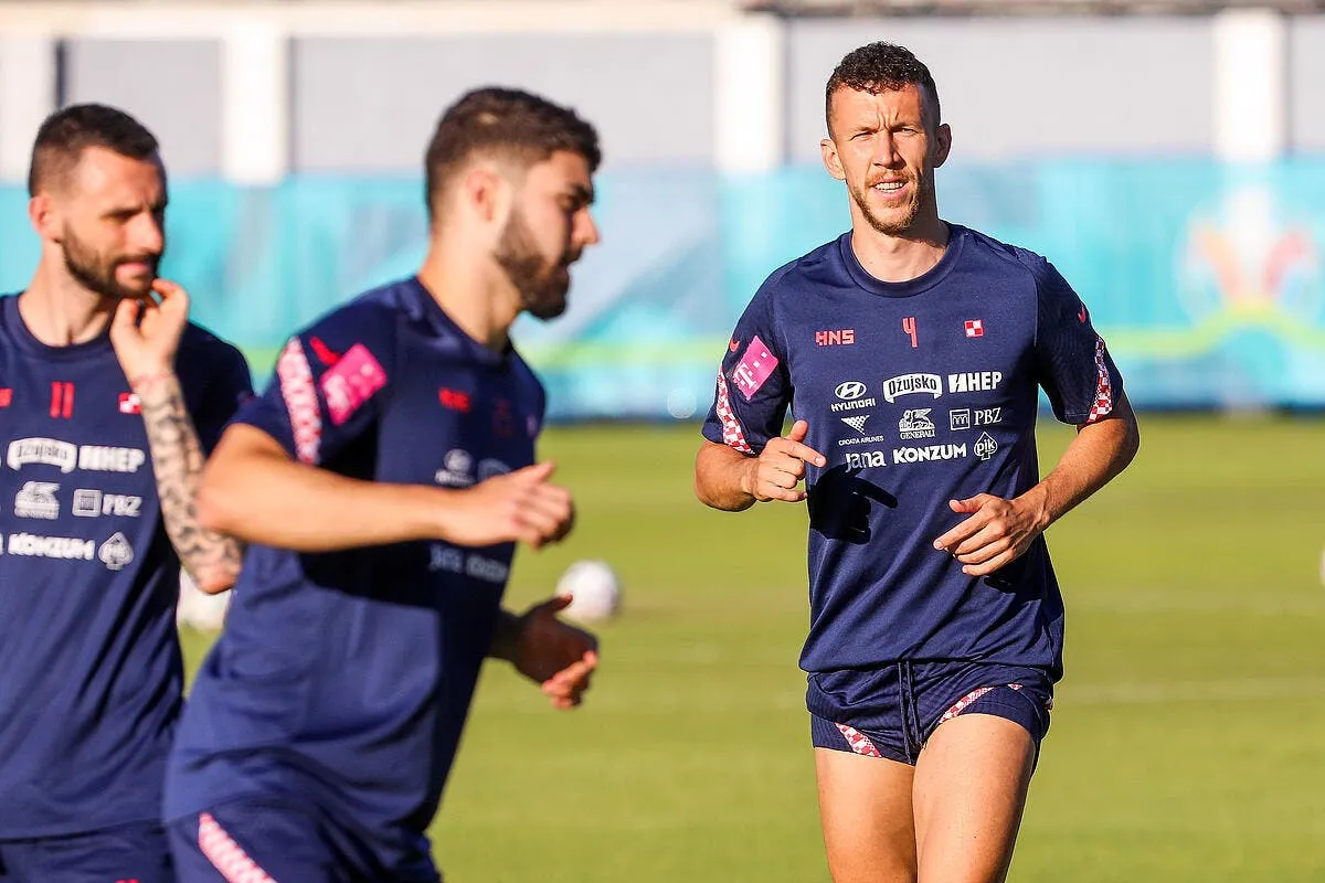 euro perisic positif au covid et absent contre l espagne icon pxl 250621 33406838 317643